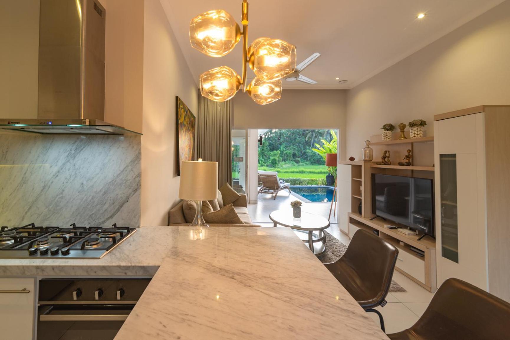 Villa Shiva โลวินา ภายนอก รูปภาพ