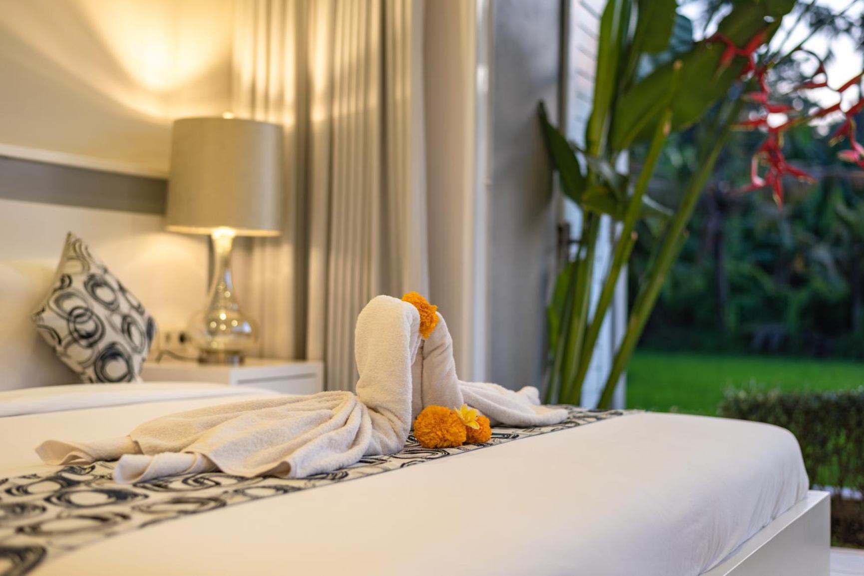 Villa Shiva โลวินา ภายนอก รูปภาพ